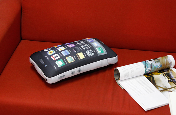 iPhone抱枕(四) iPhone抱枕(四)