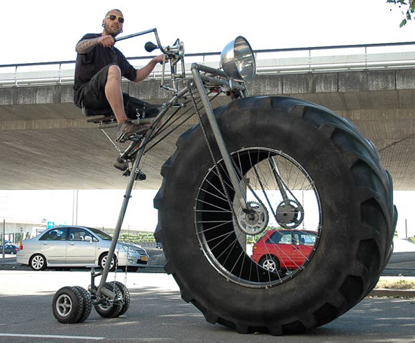 半噸重的自行車