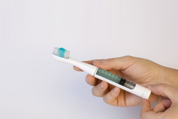 Twist Brush 方便使用的牙刷 Twist Brush 方便使用的牙刷