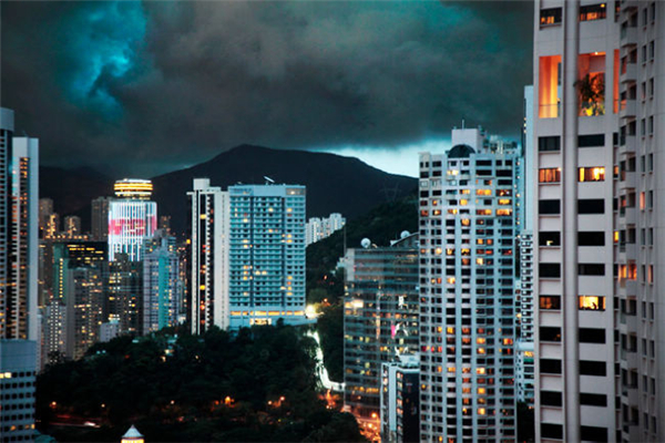 動人的雨中香港（三）